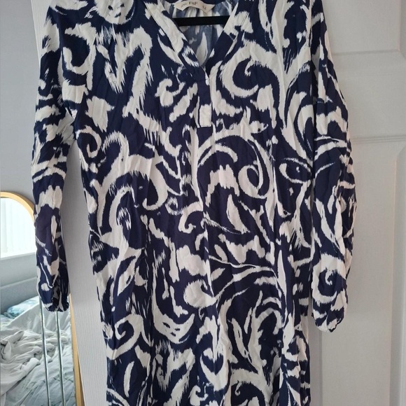 F&F Dresses & Skirts - F&F Navy and White Long Sleeve Dress
